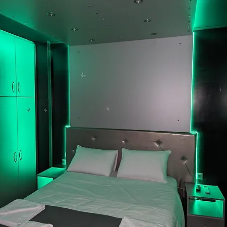 Modern Quiet Luxury Apartment