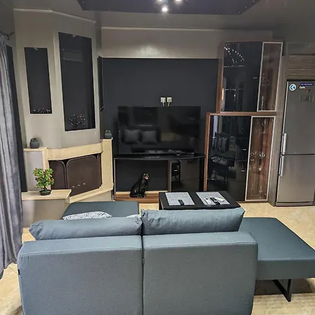 Modern Quiet Luxury Apartment